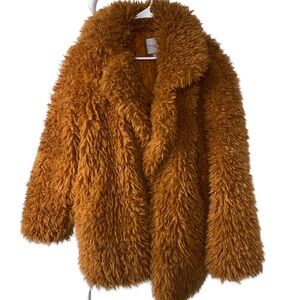 Faux fur Urban Code London jacket. Color Tan size 6
